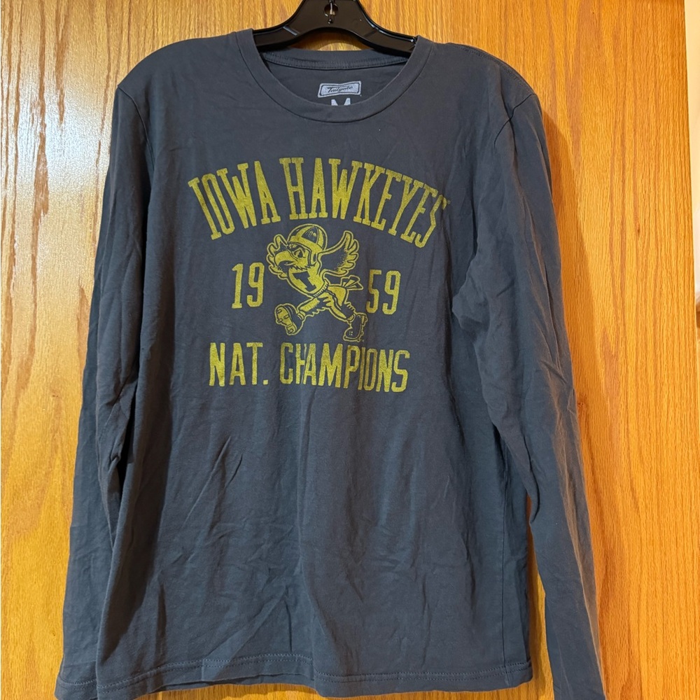 WORN ONCE: Iowa Hawkeyes Long Sleeve Tee - Gray